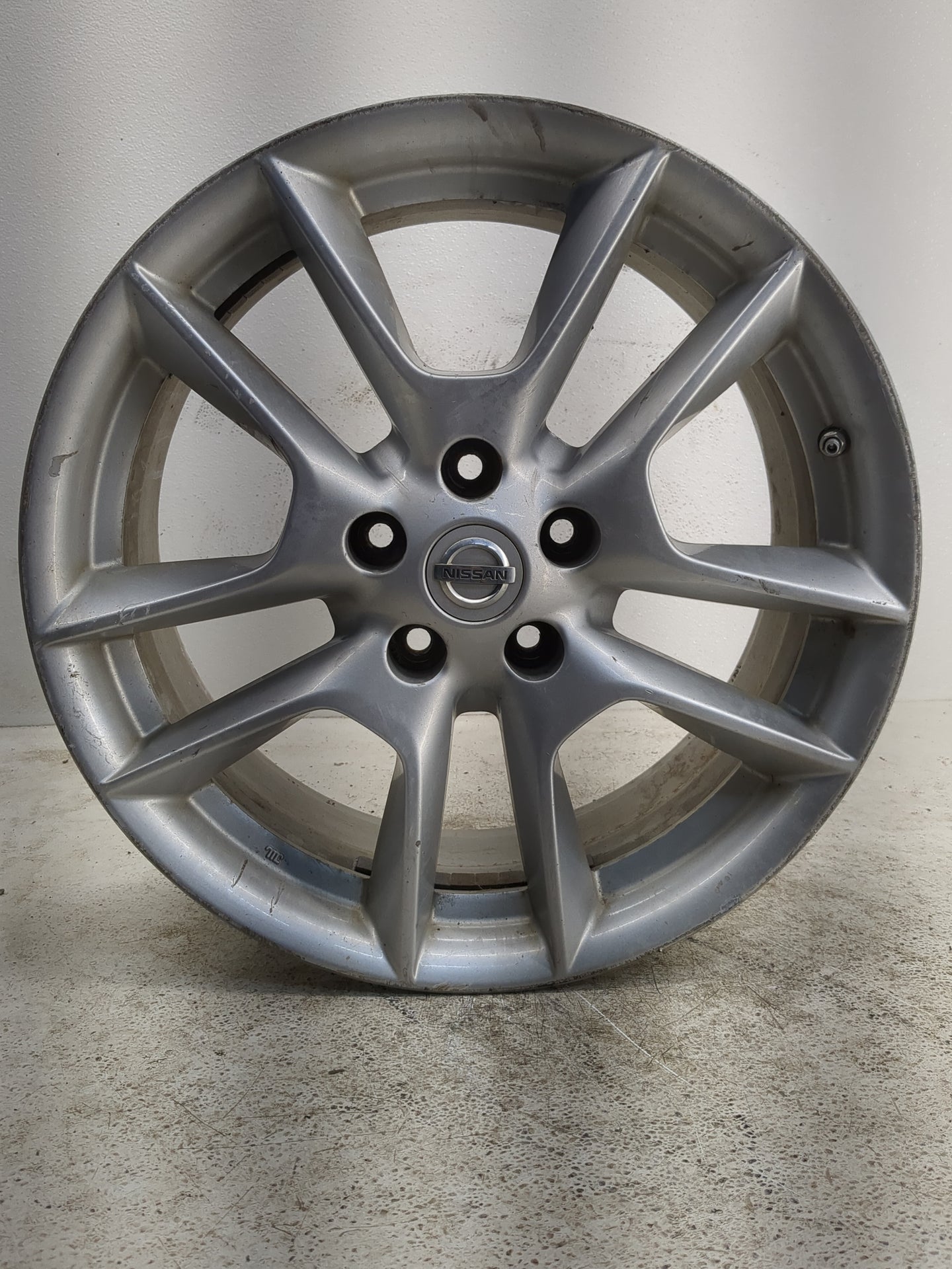 2010-2014 Nissan Maxima Oem Wheel Rim - Oemusedautoparts1.com