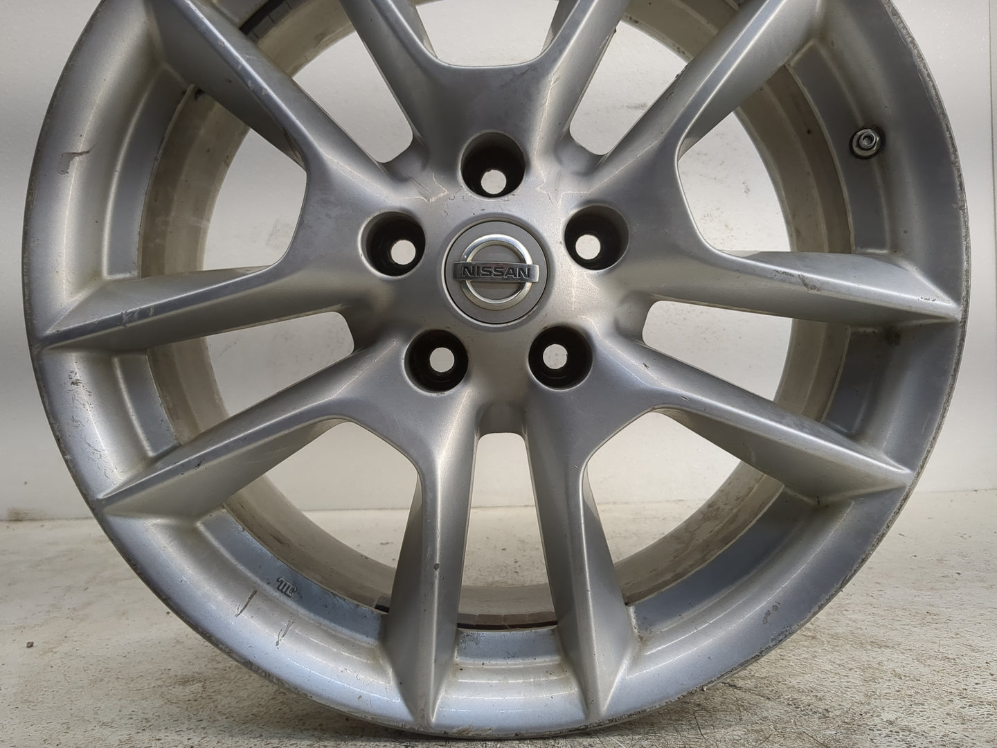 2010-2014 Nissan Maxima Oem Wheel Rim - Oemusedautoparts1.com