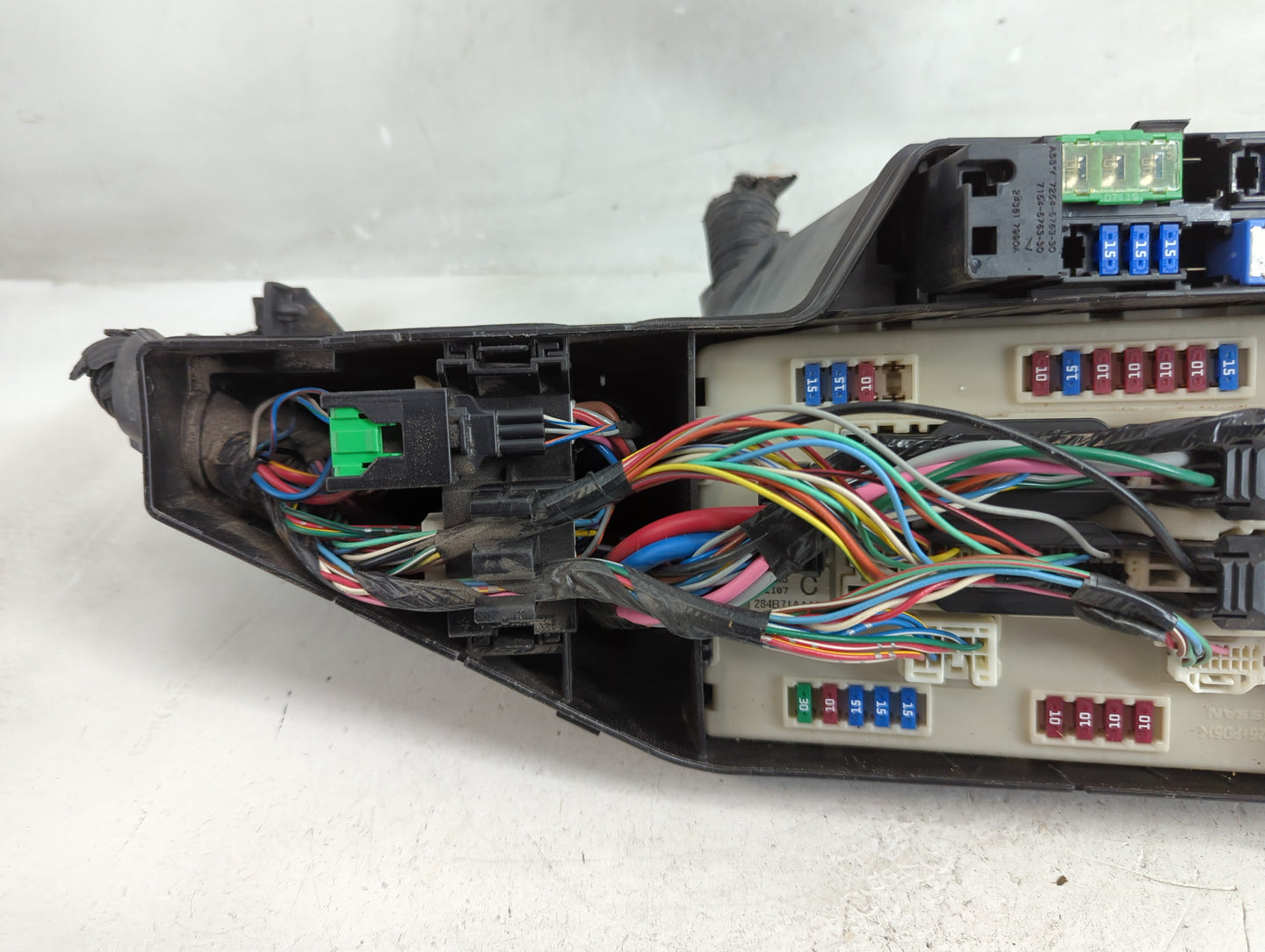 2013 Nissan Maxima Fusebox Fuse Box Panel Relay Module Fits OEM Used Auto Parts - Oemusedautoparts1.com