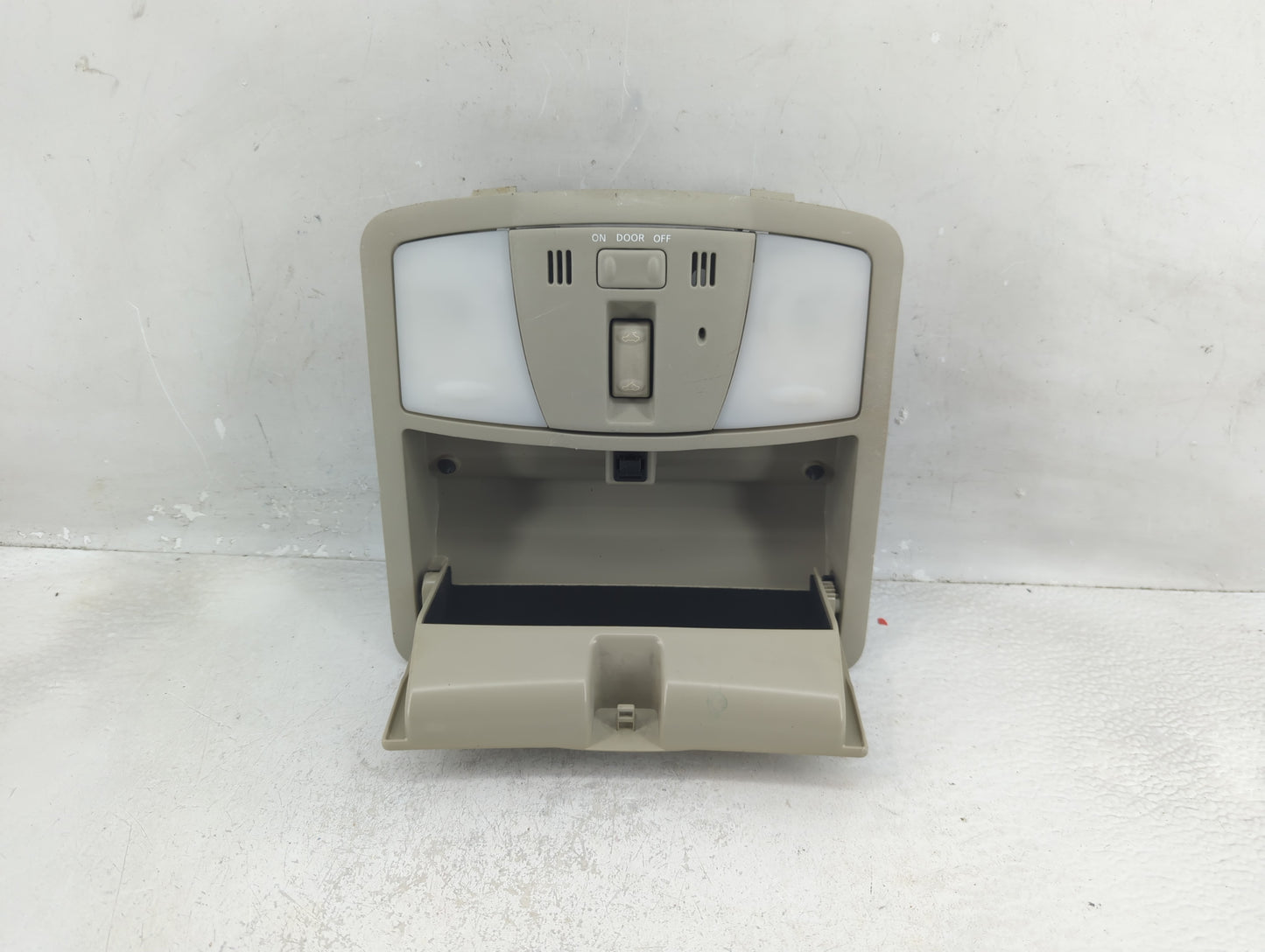 2013 Nissan Maxima Overhead Roof Console - Oemusedautoparts1.com