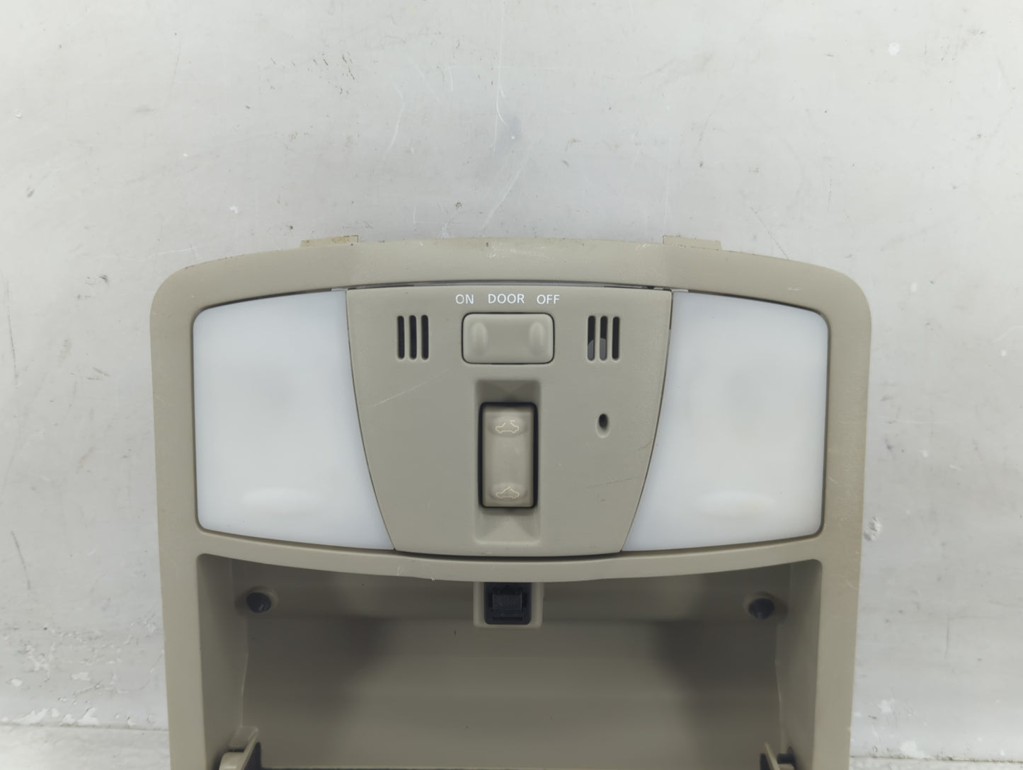 2013 Nissan Maxima Overhead Roof Console - Oemusedautoparts1.com