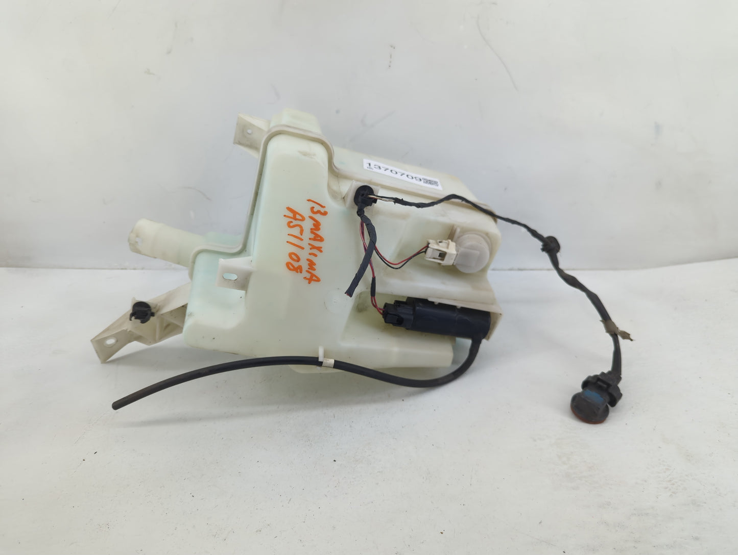 2009-2014 Nissan Maxima Windshield Washer Fluid Reservoir Bottle Oem - Oemusedautoparts1.com