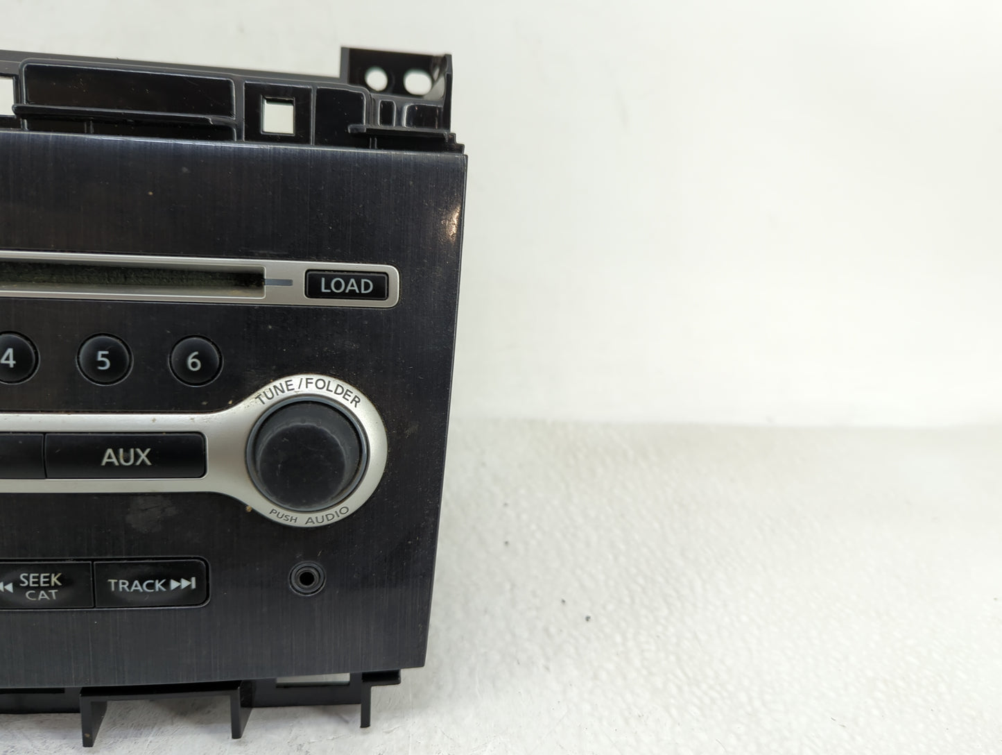 2011-2013 Nissan Maxima Radio AM FM Cd Player Receiver Replacement P/N:28185 9DA0A Fits Fits 2011 2012 2013 OEM Used Auto Pa