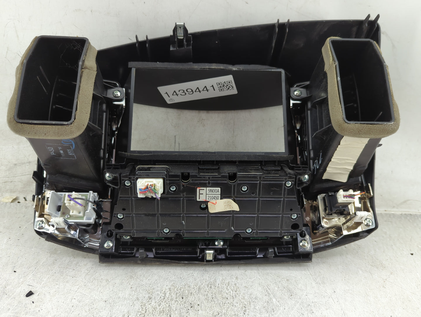 2012-2014 Nissan Maxima Radio Control Panel - Oemusedautoparts1.com