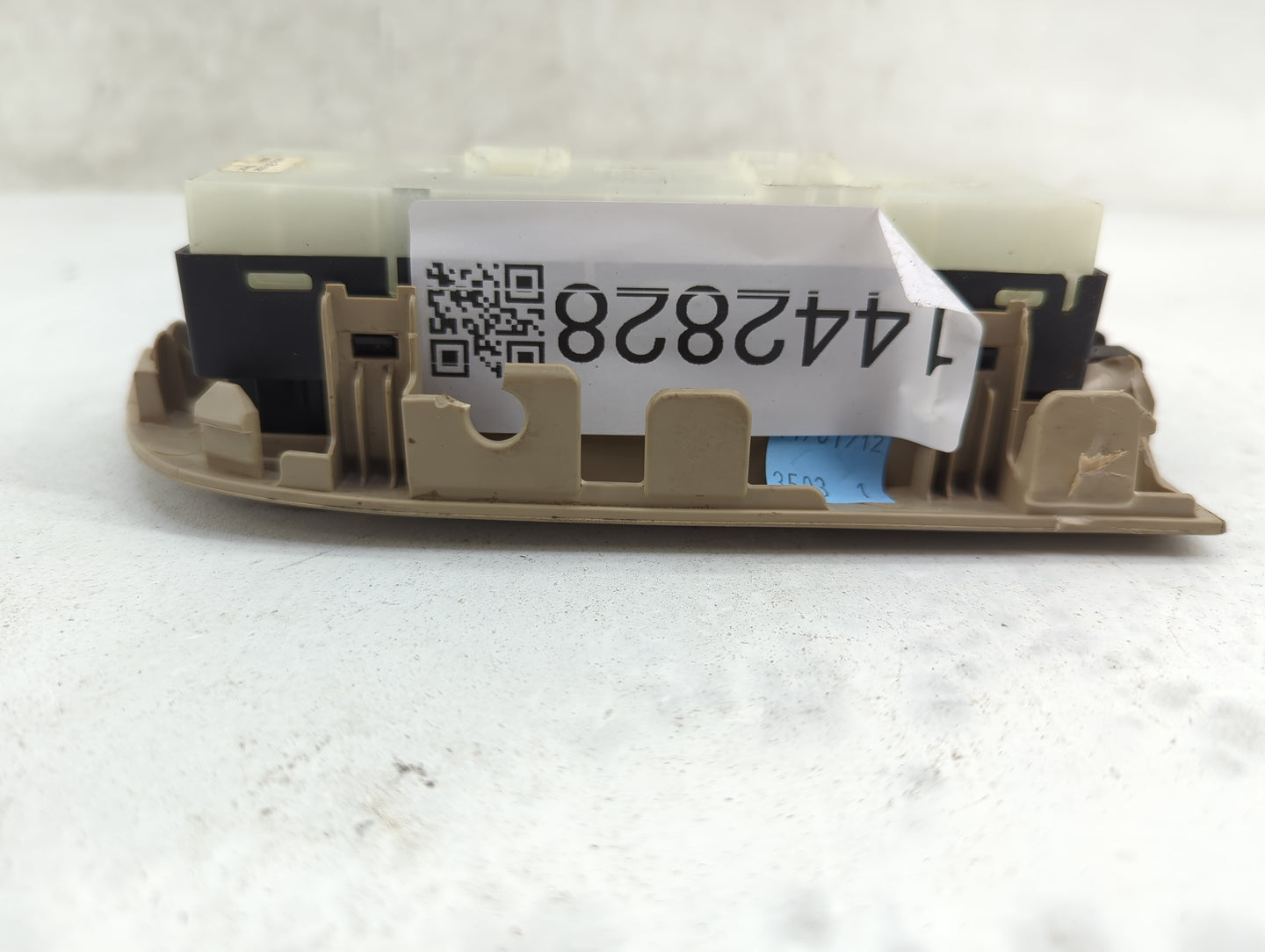 2009-2014 Nissan Maxima Master Power Window Switch Replacement Driver Side Left P/N:254019N00E Fits OEM Used Auto Parts - Oe