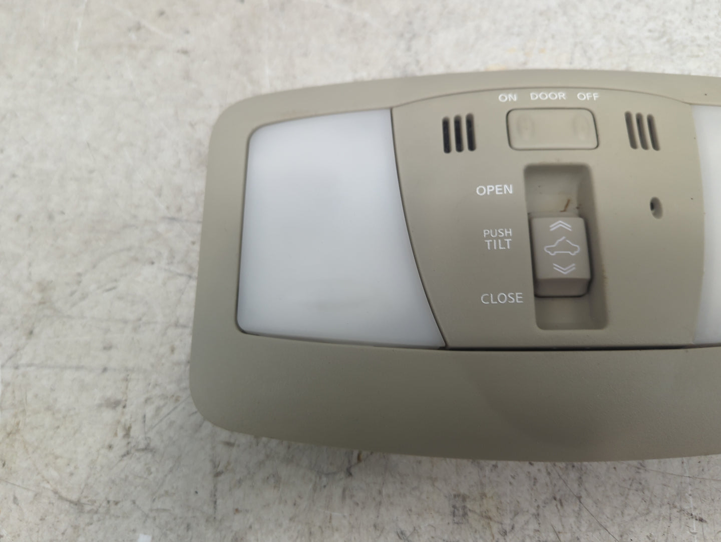 2013 Nissan Maxima Overhead Roof Console Tan - Oemusedautoparts1.com