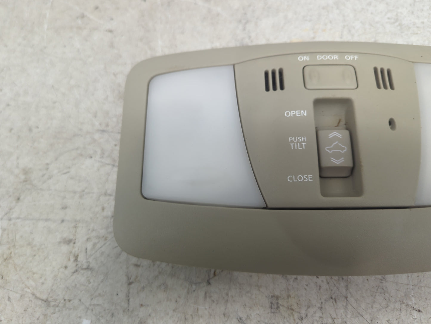 2013 Nissan Maxima Overhead Roof Console Tan - Oemusedautoparts1.com