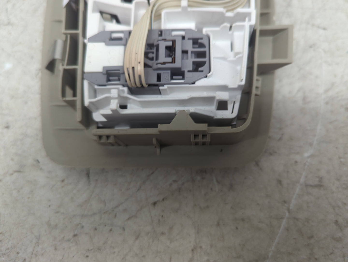 2013 Nissan Maxima Overhead Roof Console Tan - Oemusedautoparts1.com