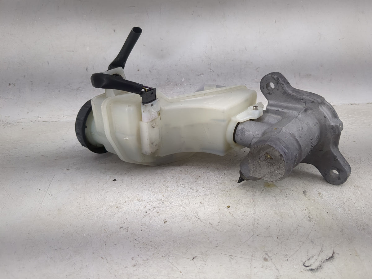 2009-2014 Nissan Maxima Brake Master Cylinder 1491010 - Oemusedautoparts1.com