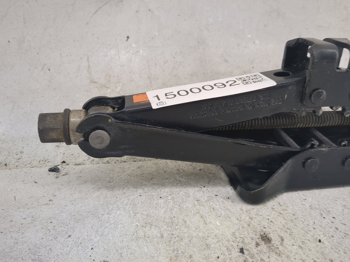 2013 Nissan Maxima Spare Scissor Car Jack 1500092 - Oemusedautoparts1.com