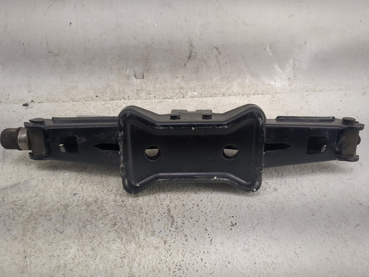 2013 Nissan Maxima Spare Scissor Car Jack 1500092 - Oemusedautoparts1.com