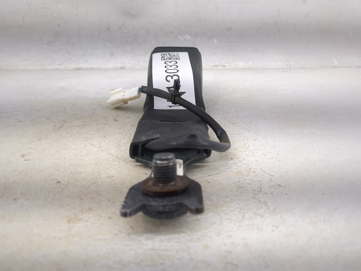 2011-2014 Nissan Maxima Passenger Front Seatbelt Buckle 1513033 - Oemusedautoparts1.com