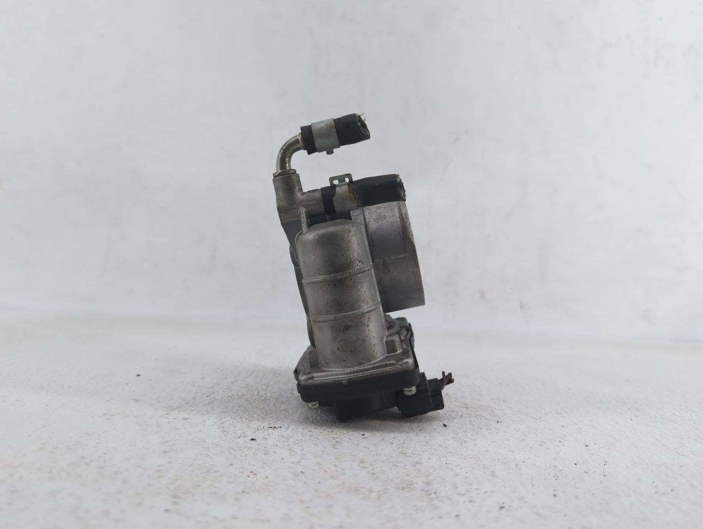2009-2014 Nissan Maxima Throttle Body P/N:RME75-12 526-01 Fits Fits 2009 2010 2011 2012 2013 2014 OEM Used Auto Parts - Oemu
