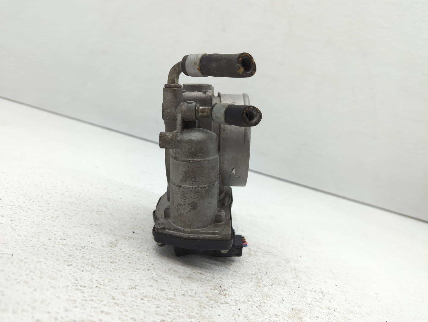 2009-2014 Nissan Maxima Throttle Body P/N:526-02 RME75-12, 526-01 Fits Fits 2009 2010 2011 2012 2013 2014 OEM Used Auto Part