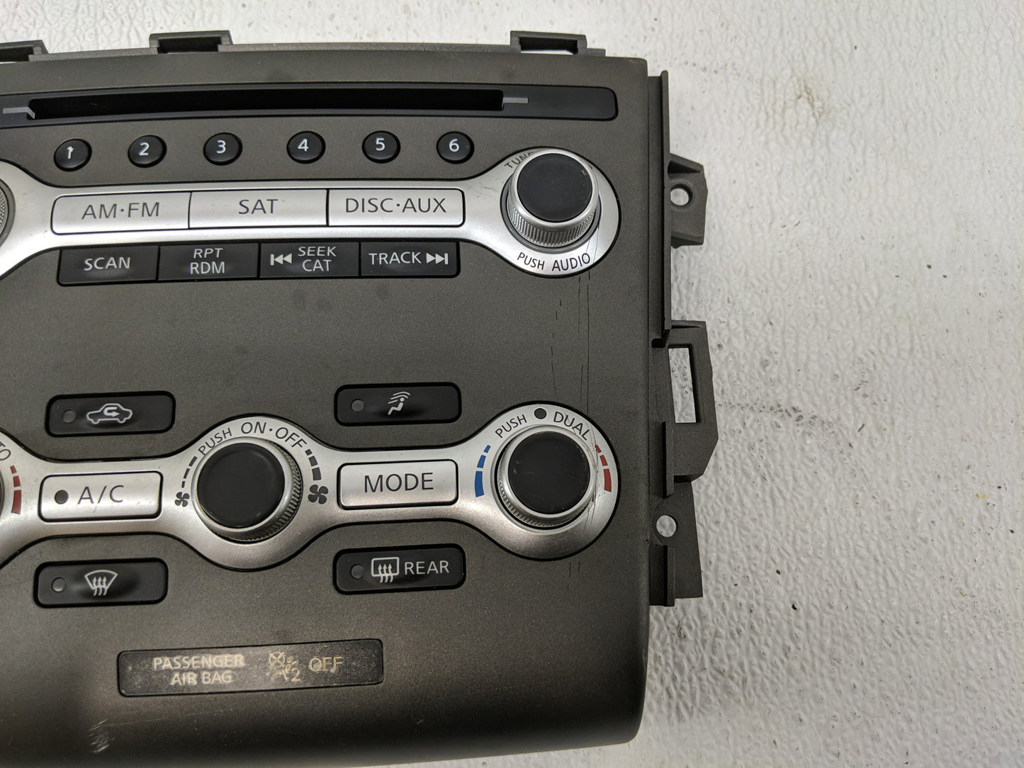 2011-2014 Nissan Murano Radio Control Panel - Oemusedautoparts1.com