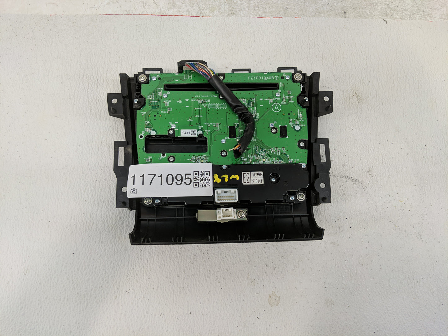 2011-2014 Nissan Murano Radio Control Panel - Oemusedautoparts1.com