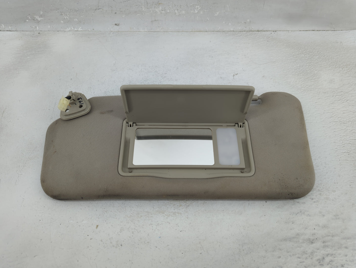 2009-2014 Nissan Murano Sun Visor Shade Replacement Passenger Right Mirror Fits Fits 2009 2010 2011 2012 2013 2014 OEM Used 