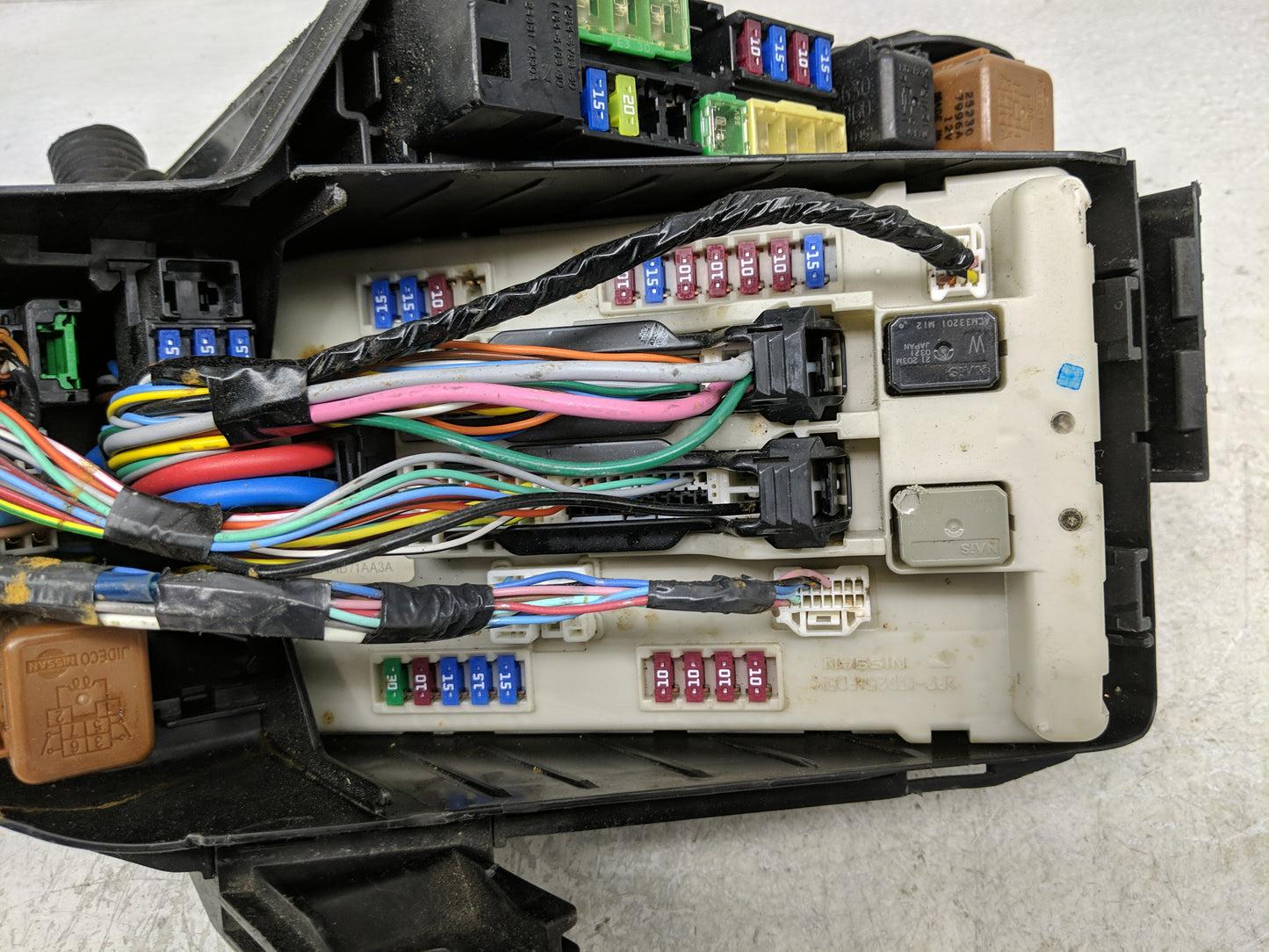 2013-2014 Nissan Murano Fusebox Fuse Box Panel Relay Module Fits Fits 2013 2014 OEM Used Auto Parts - Oemusedautoparts1.com