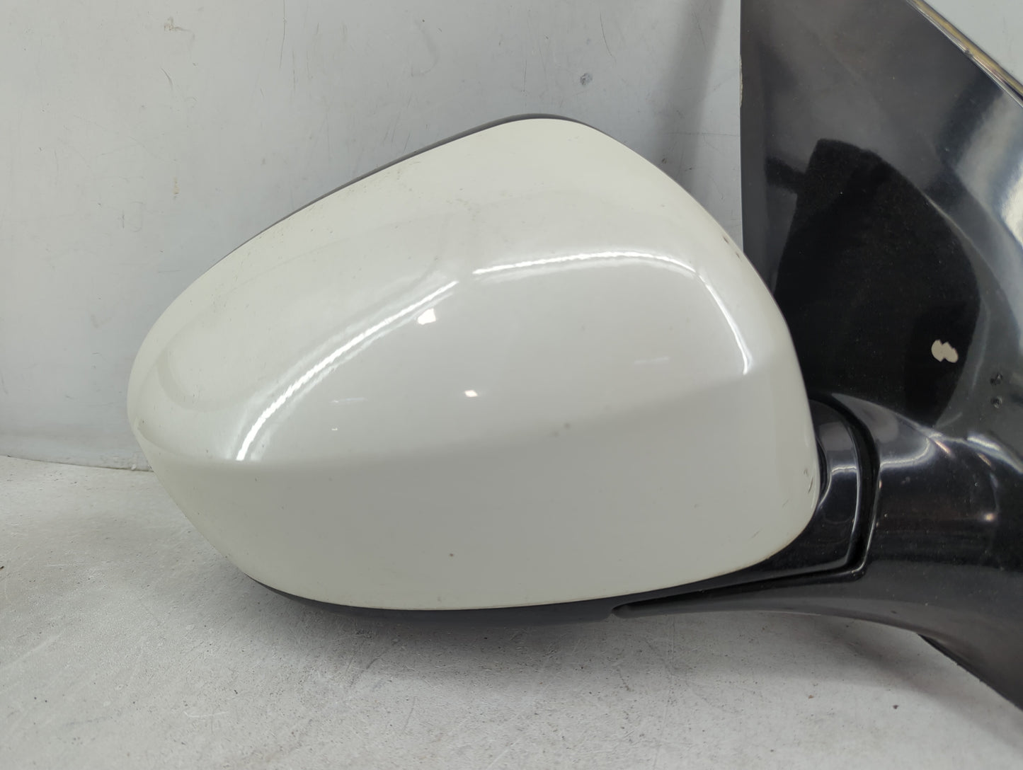 2009-2014 Nissan Murano Passenger Side View Mirror - Right Door Mirror OEM Used - Oemusedautoparts1.com