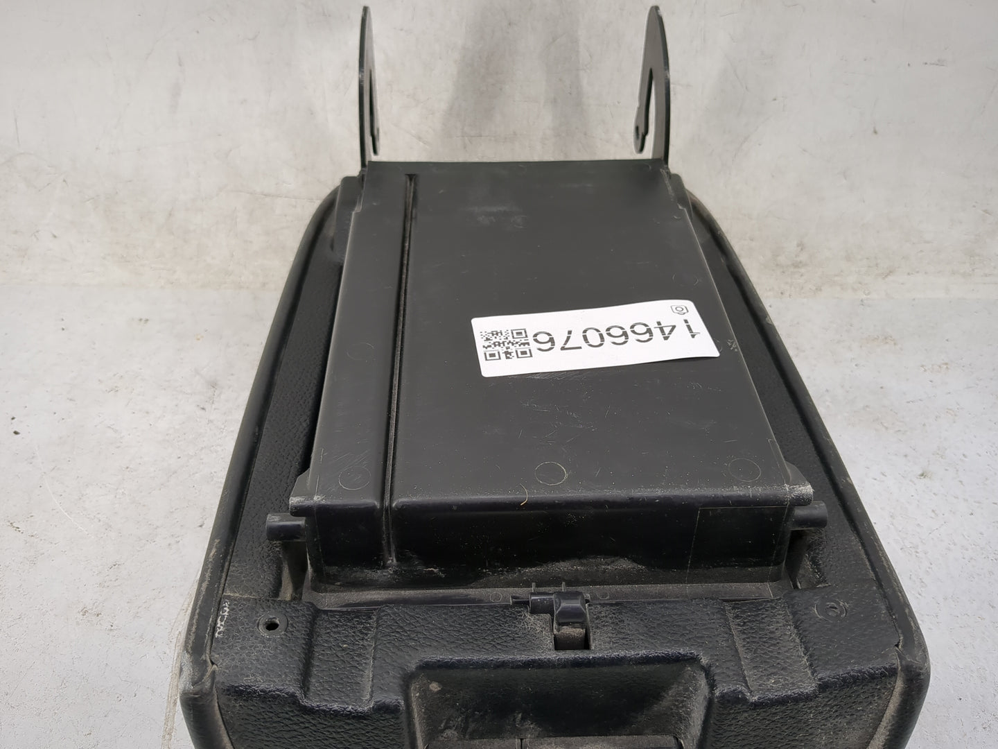 2013 Nissan Murano Center Console Armrest Cover Lid Fits OEM Used Auto Parts - Oemusedautoparts1.com