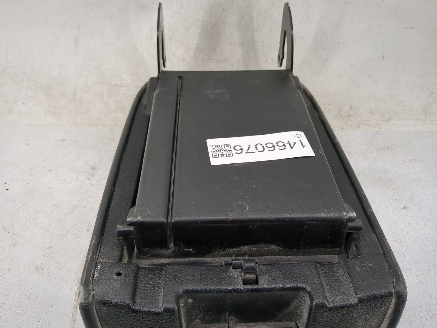 2013 Nissan Murano Center Console Armrest Cover Lid Fits OEM Used Auto Parts - Oemusedautoparts1.com