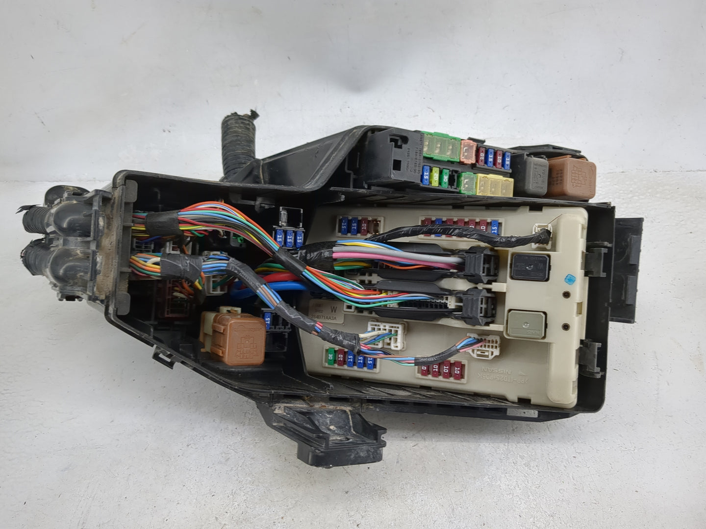 2013-2014 Nissan Murano Fusebox Fuse Box Panel Relay Module P/N:284B71AA3A Fits Fits 2013 2014 OEM Used Auto Parts - Oemused