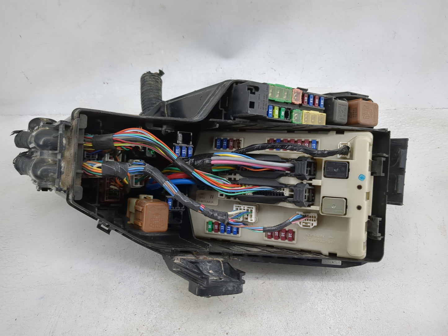 2013-2014 Nissan Murano Fusebox Fuse Box Panel Relay Module P/N:284B71AA3A Fits Fits 2013 2014 OEM Used Auto Parts - Oemused