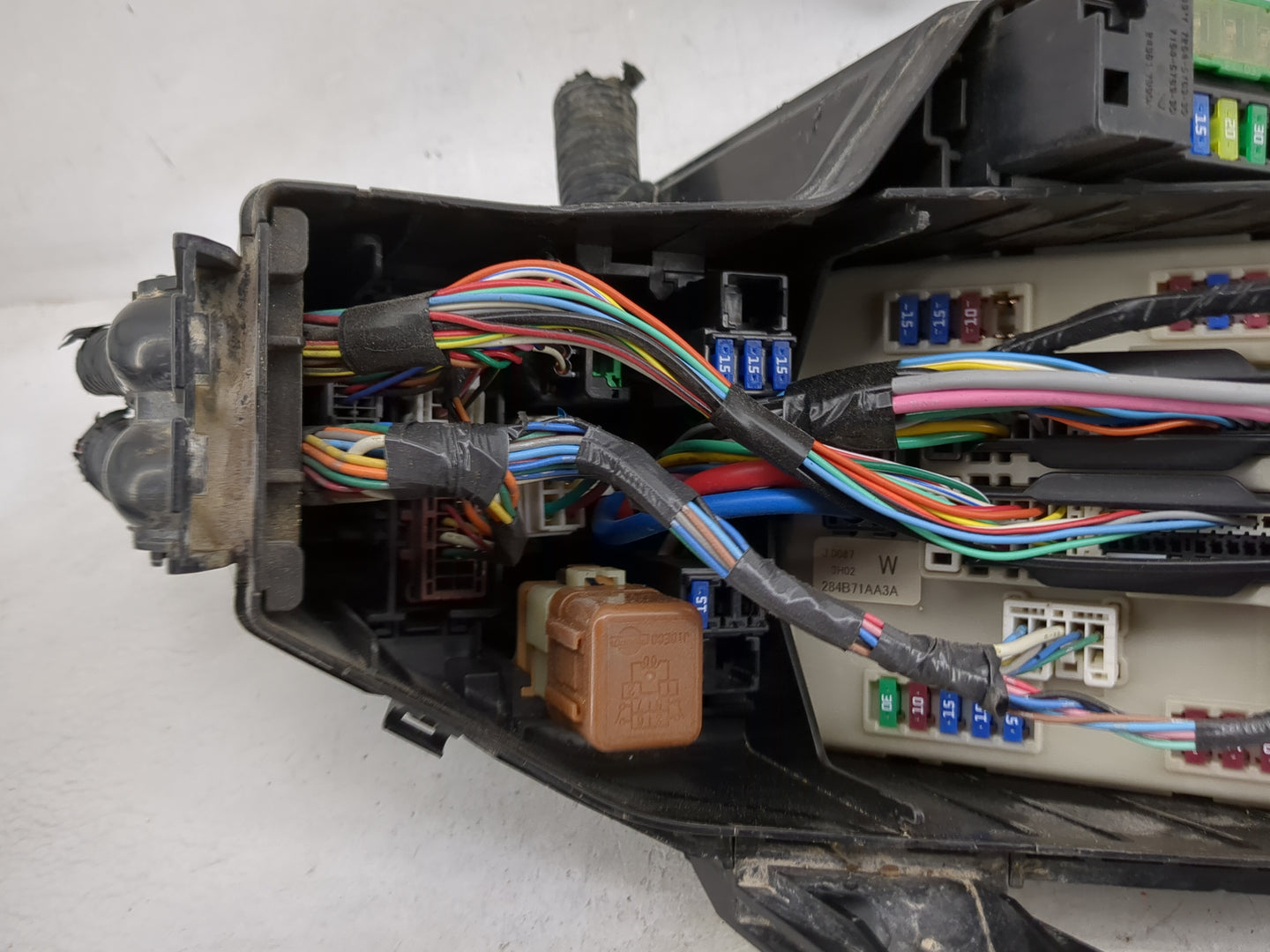2013-2014 Nissan Murano Fusebox Fuse Box Panel Relay Module P/N:284B71AA3A Fits Fits 2013 2014 OEM Used Auto Parts - Oemused