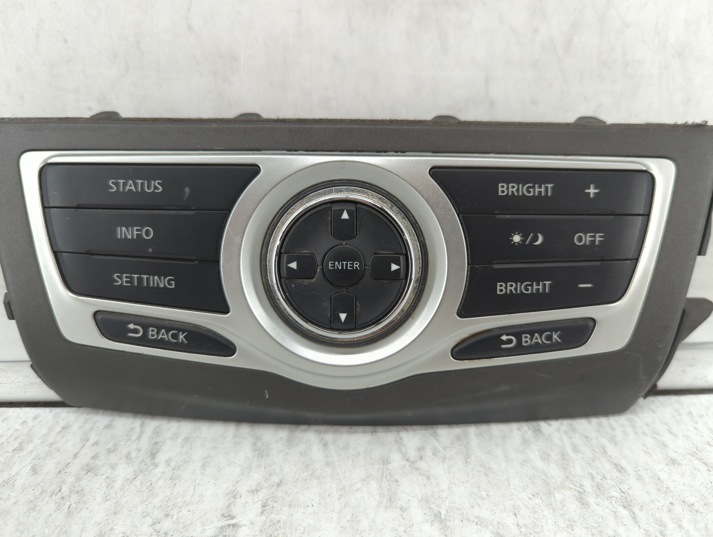 2009-2014 Nissan Murano Information Display Screen - Oemusedautoparts1.com