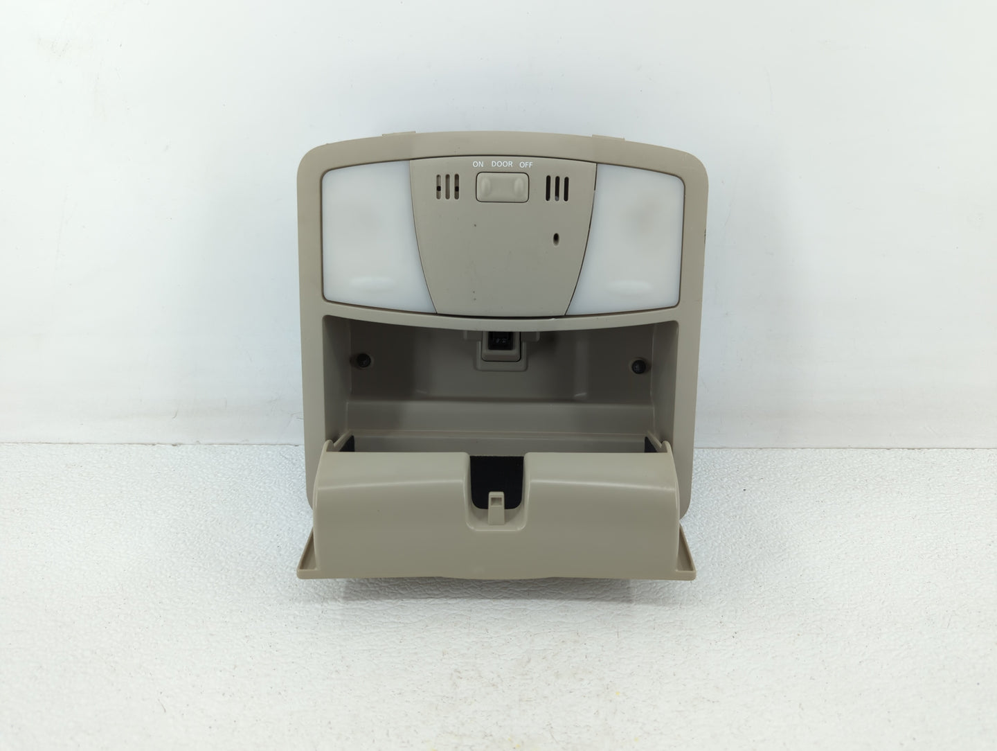 2013 Nissan Murano Overhead Roof Console Beige - Oemusedautoparts1.com