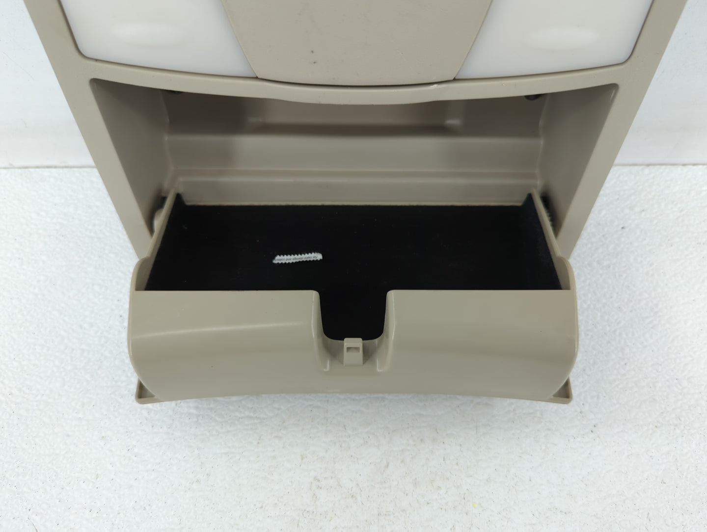 2013 Nissan Murano Overhead Roof Console Beige - Oemusedautoparts1.com