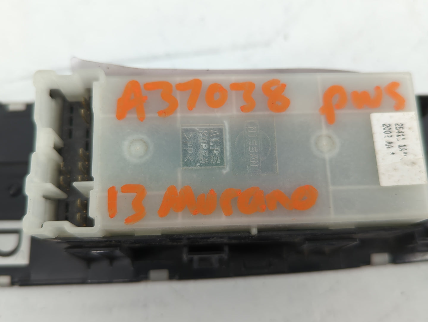 2011-2013 Nissan Murano Passenger Right Power Window Switch - Oemusedautoparts1.com