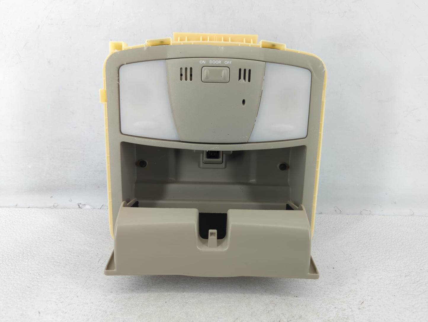 2009-2013 Nissan Murano Overhead Roof Console Interior Dome Light - Oemusedautoparts1.com