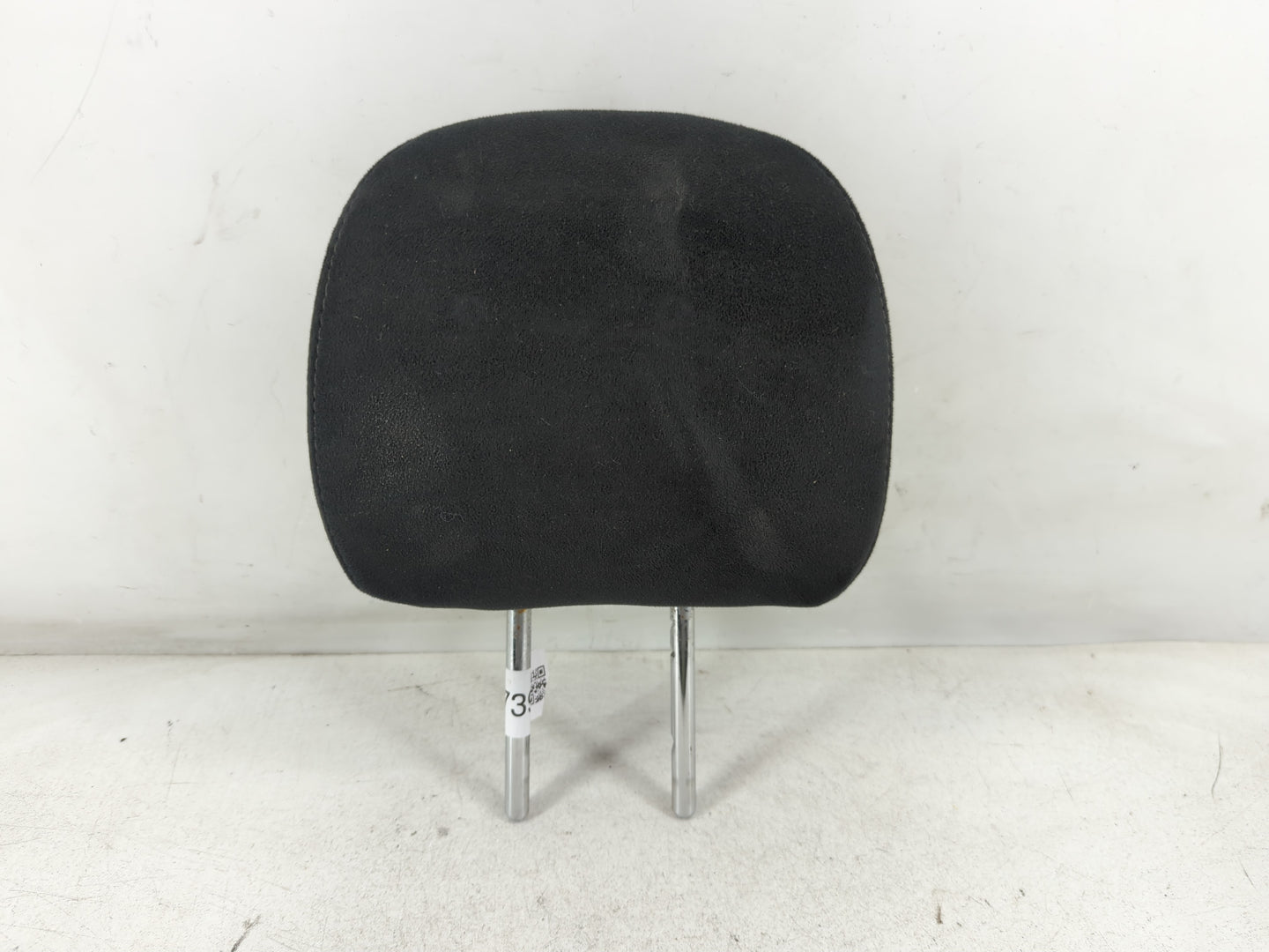 2013 Nissan Pathfinder Headrest Head Rest Rear Center Seat Fits OEM Used Auto Parts - Oemusedautoparts1.com