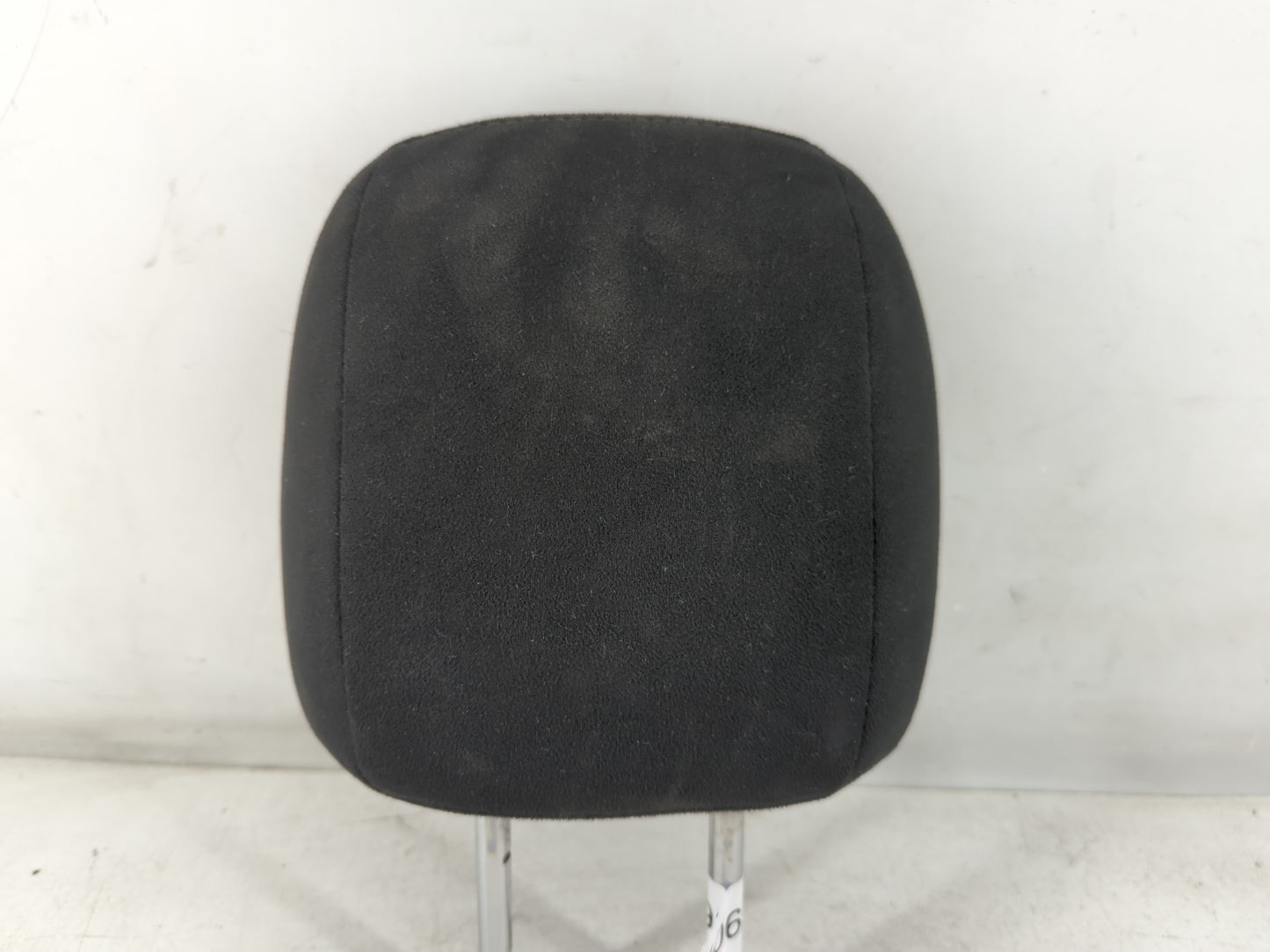 2013 Nissan Pathfinder Headrest Head Rest Rear Center Seat Fits OEM Used Auto Parts - Oemusedautoparts1.com