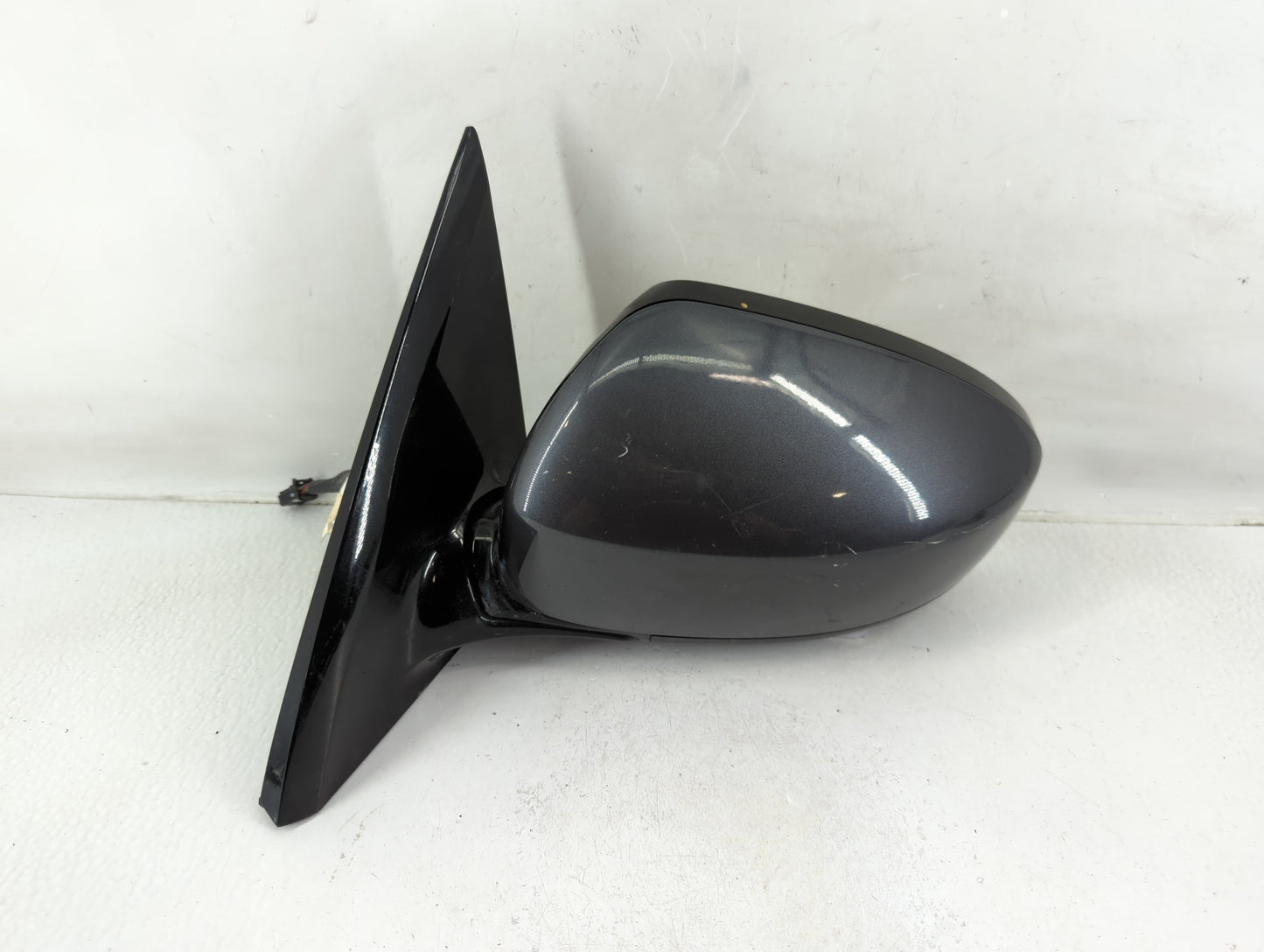 2013-2016 Nissan Pathfinder Driver Side View Mirror - Left Door Mirror OEM Used - Oemusedautoparts1.com