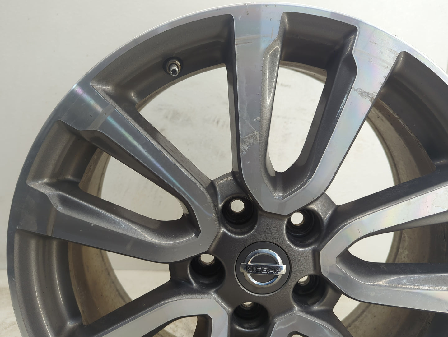 2013-2016 Nissan Pathfinder Oem Wheel Rim - Oemusedautoparts1.com