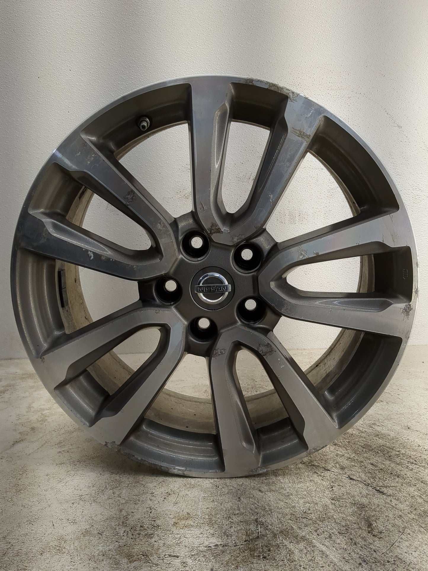 2013-2016 Nissan Pathfinder Oem Wheel Rim - Oemusedautoparts1.com