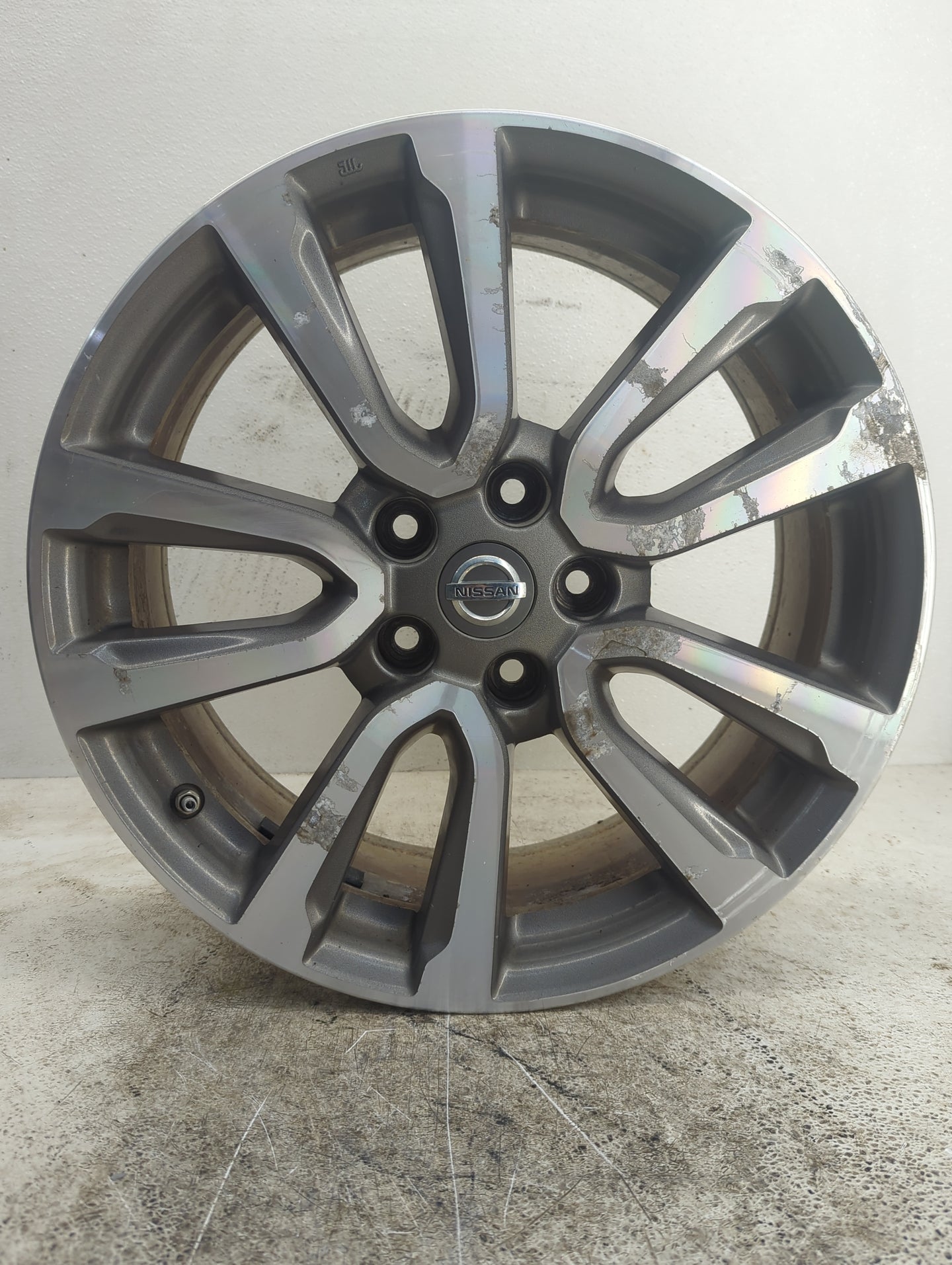 2013-2016 Nissan Pathfinder Oem Wheel Rim - Oemusedautoparts1.com