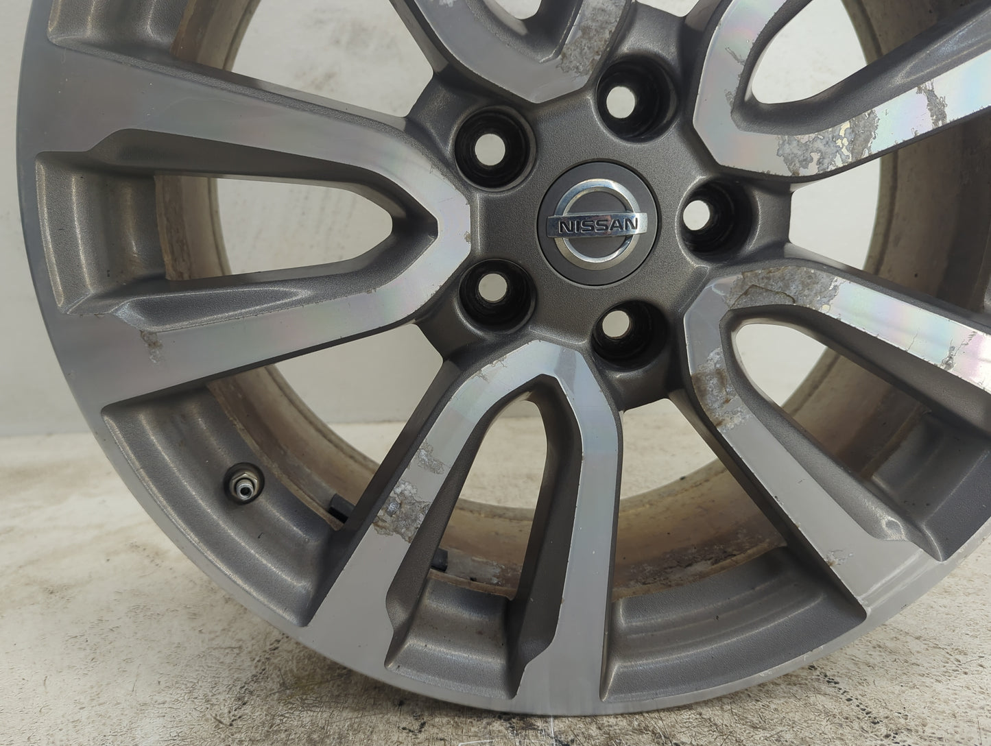 2013-2016 Nissan Pathfinder Oem Wheel Rim - Oemusedautoparts1.com
