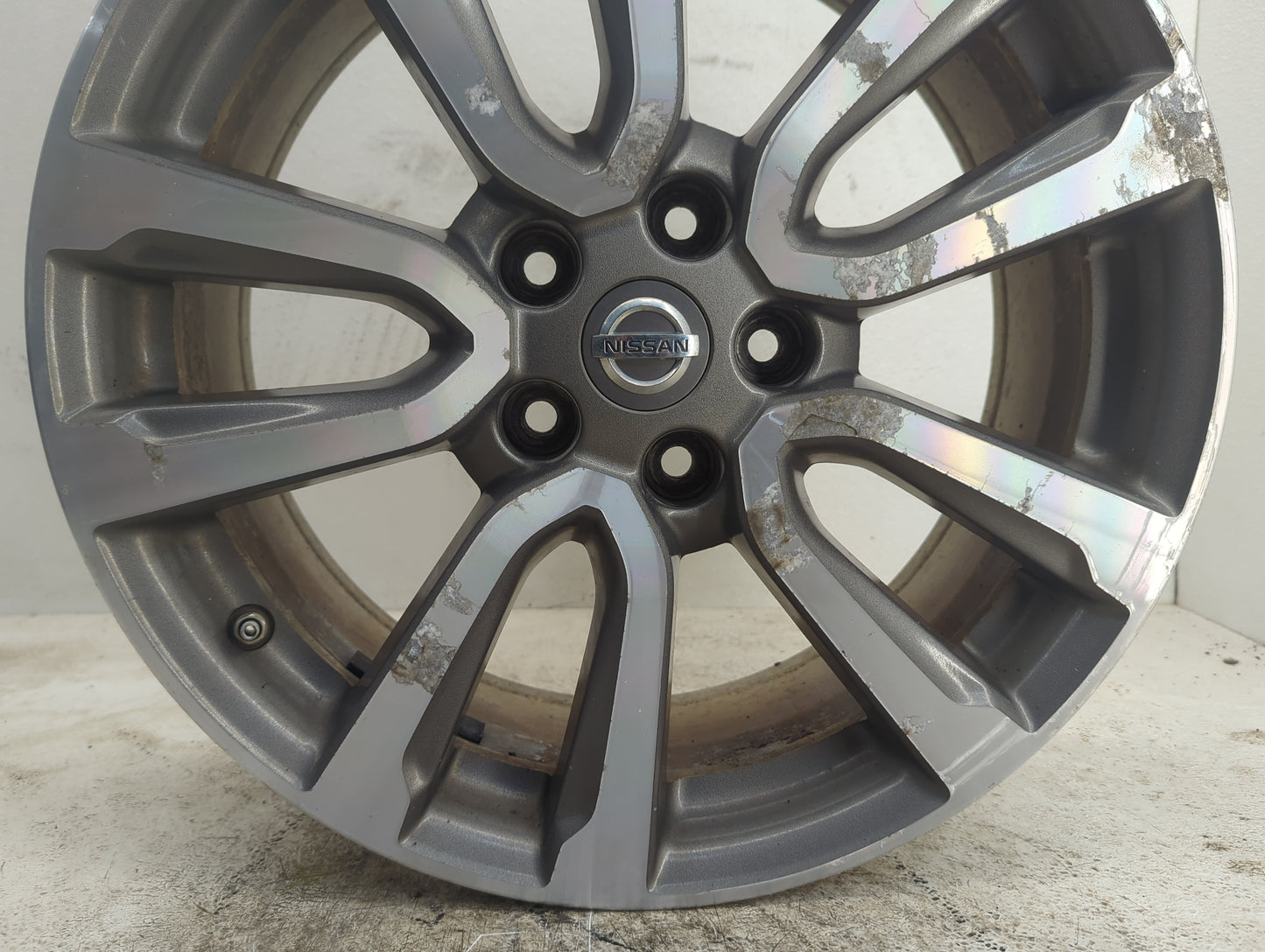 2013-2016 Nissan Pathfinder Oem Wheel Rim - Oemusedautoparts1.com