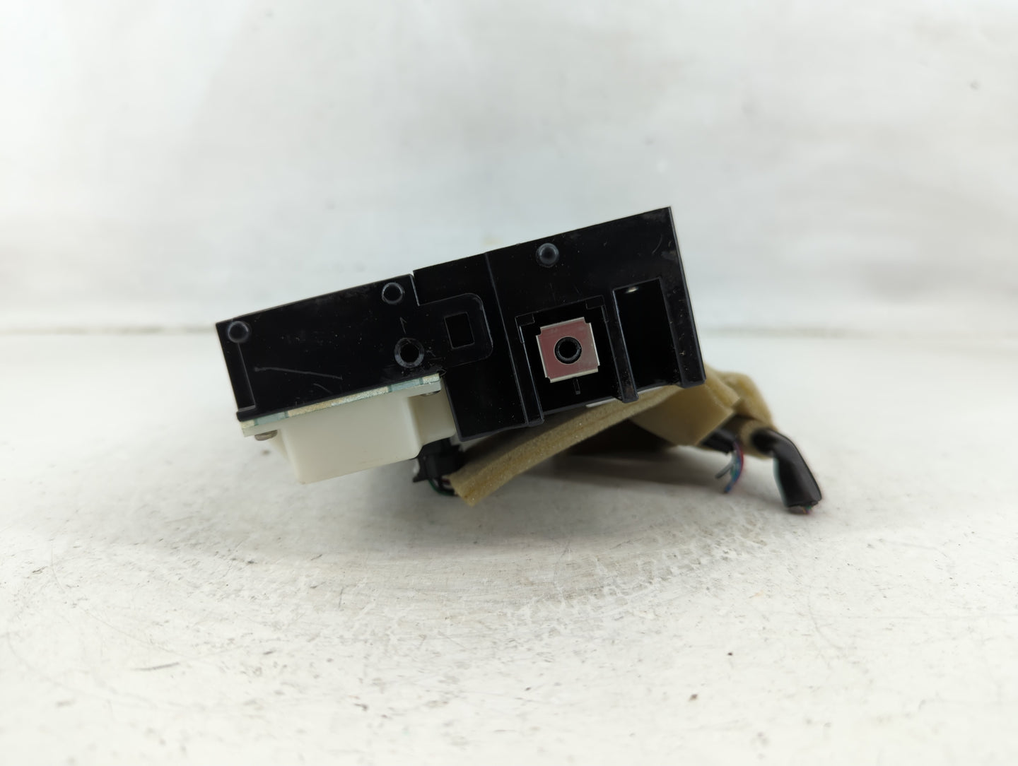 2013-2016 Nissan Pathfinder Information Display Screen - Oemusedautoparts1.com