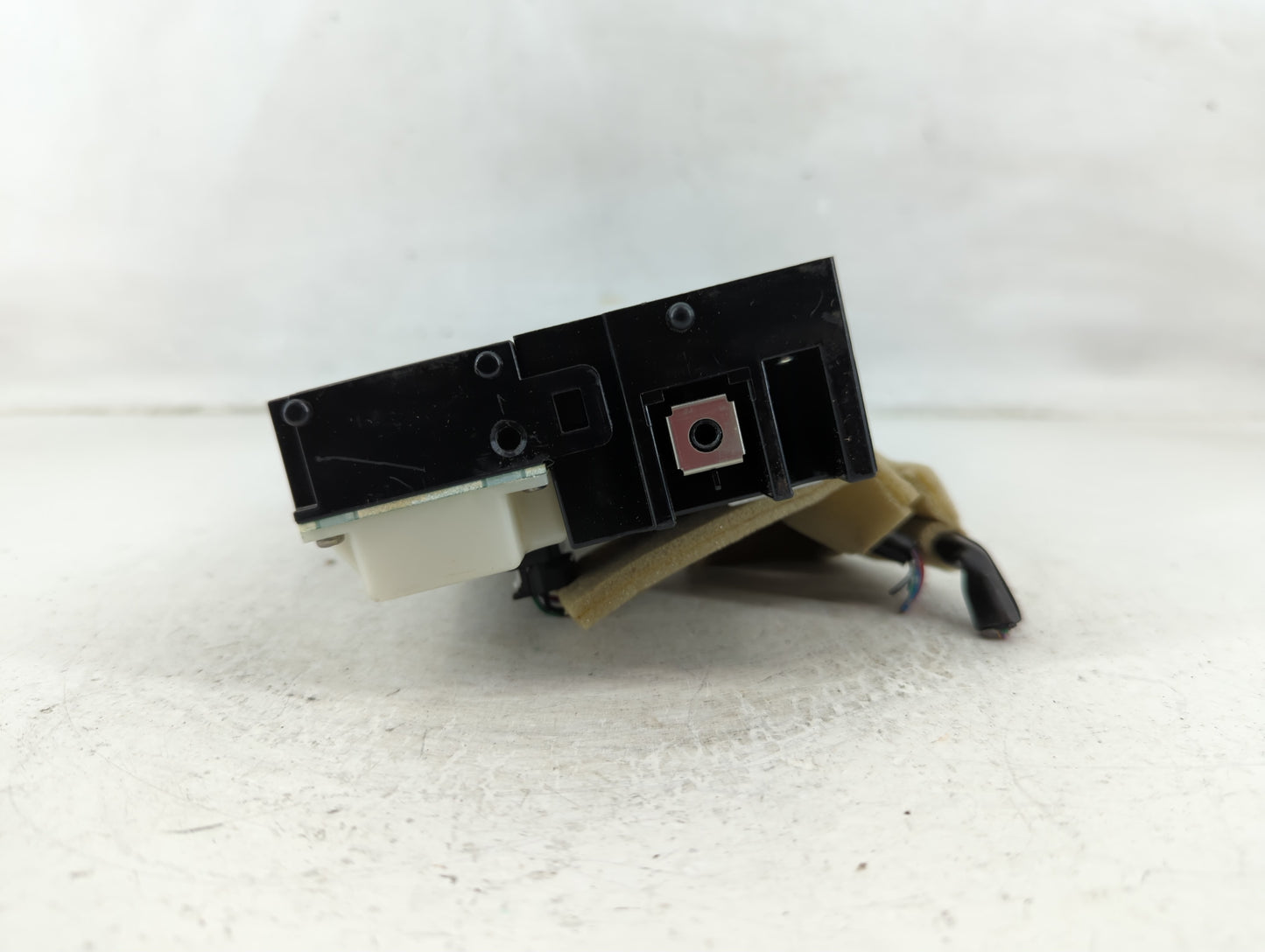 2013-2016 Nissan Pathfinder Information Display Screen - Oemusedautoparts1.com