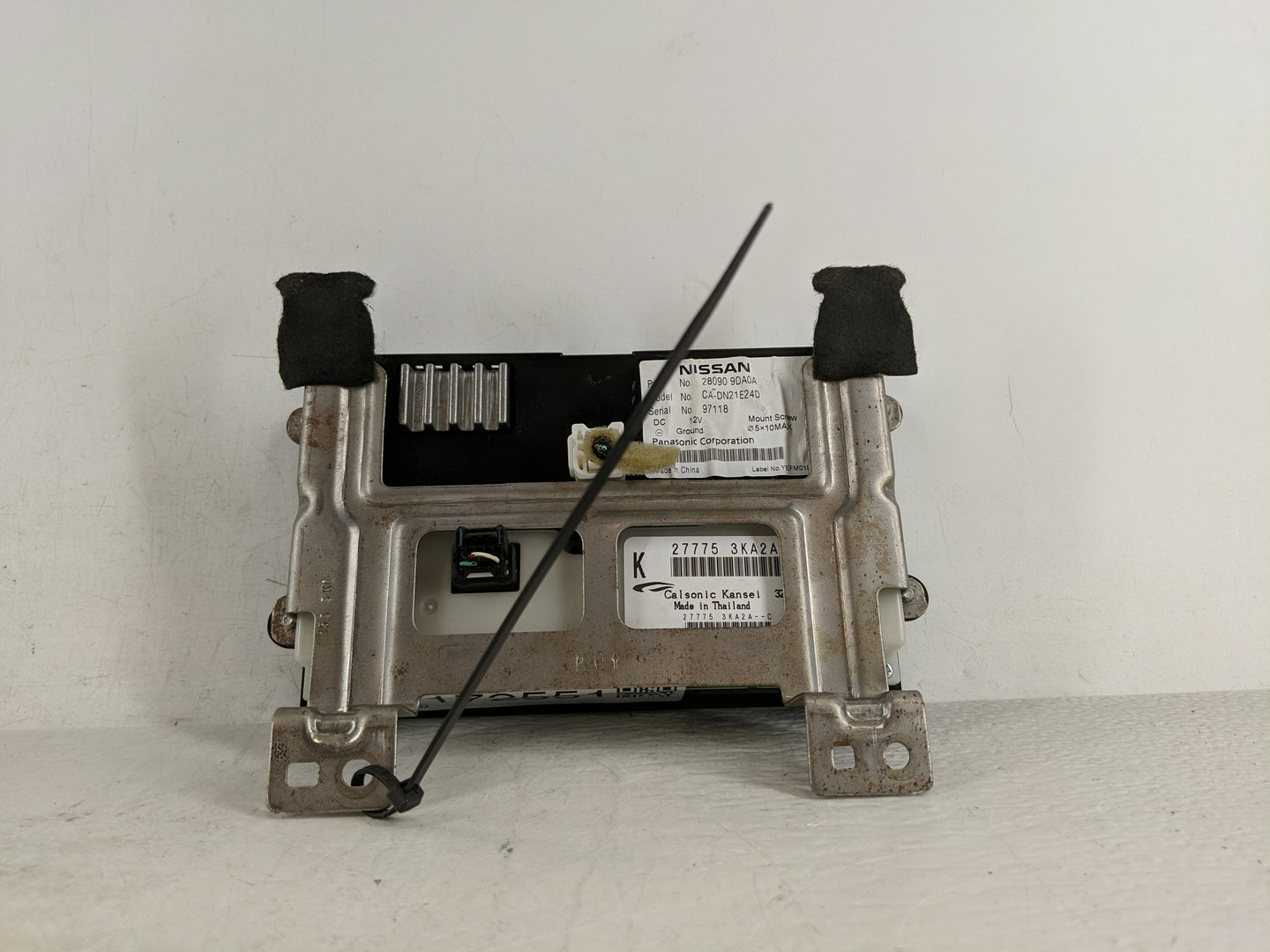 2013-2016 Nissan Pathfinder Information Display Screen - Oemusedautoparts1.com