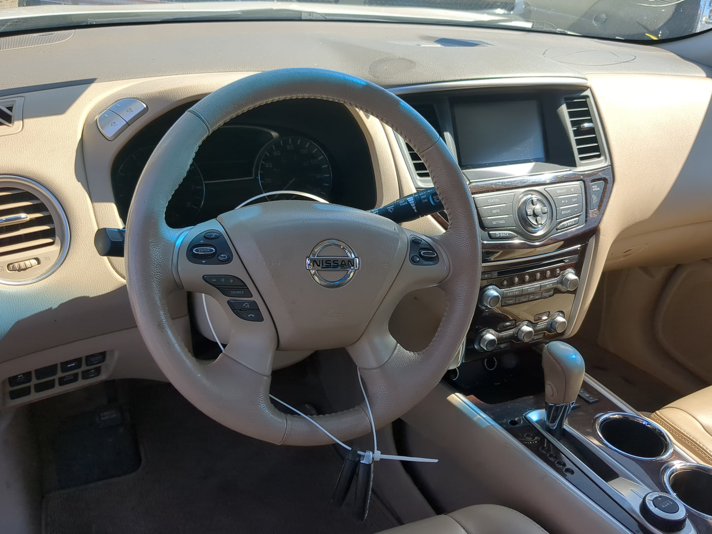 2013-2013 Nissan Pathfinder Air Bag Driver Left Steering Wheel Mounted - Oemusedautoparts1.com