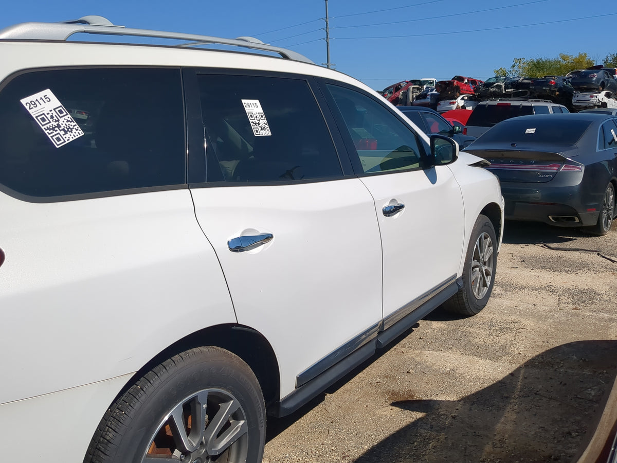 2013-2013 Nissan Pathfinder Passenger Rear Door Oem - Oemusedautoparts1.com