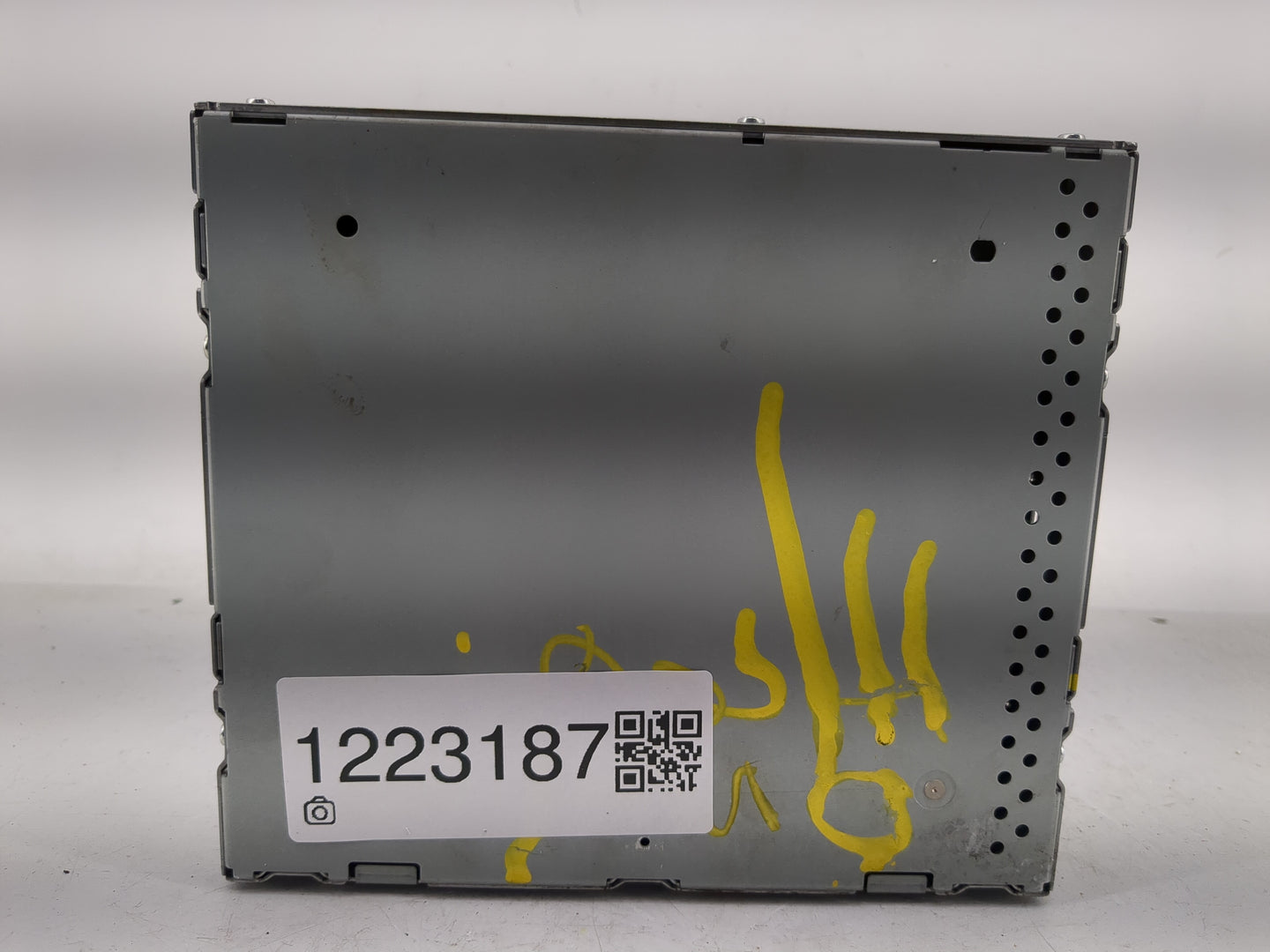 2013-2014 Nissan Pathfinder Radio AM FM Cd Player Receiver Replacement P/N:25915 1JA1B Fits Fits 2013 2014 OEM Used Auto Par