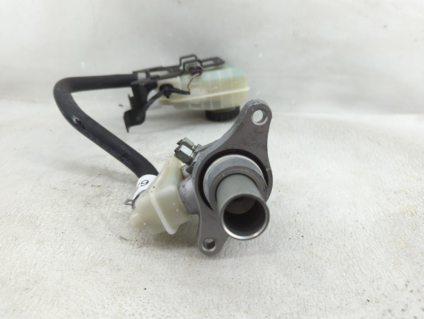 2013-2020 Nissan Pathfinder Brake Master Cylinder 1276163 - Oemusedautoparts1.com