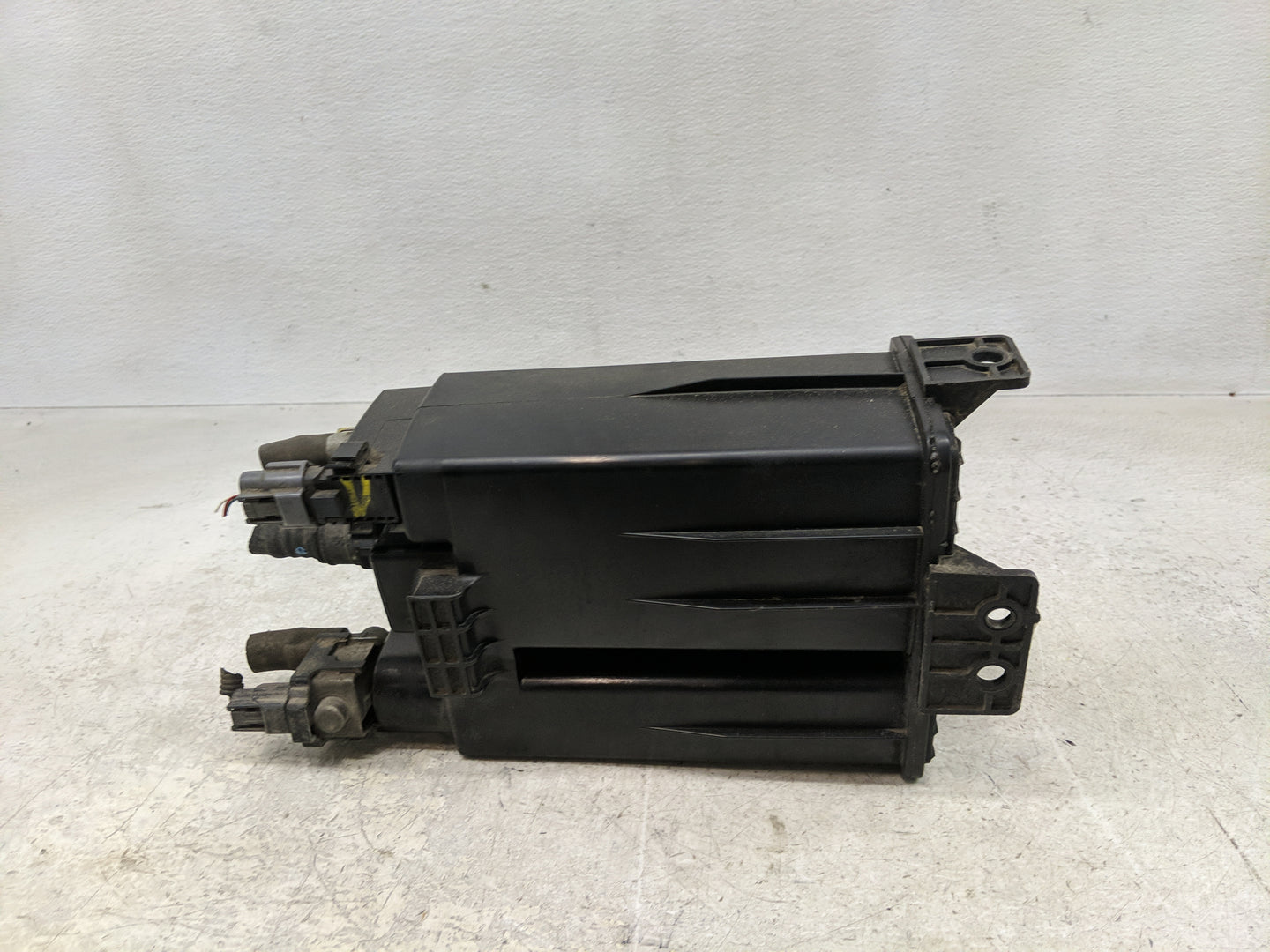 2013 Nissan Pathfinder Fuel Vapor Charcoal Canister 1357806 - Oemusedautoparts1.com