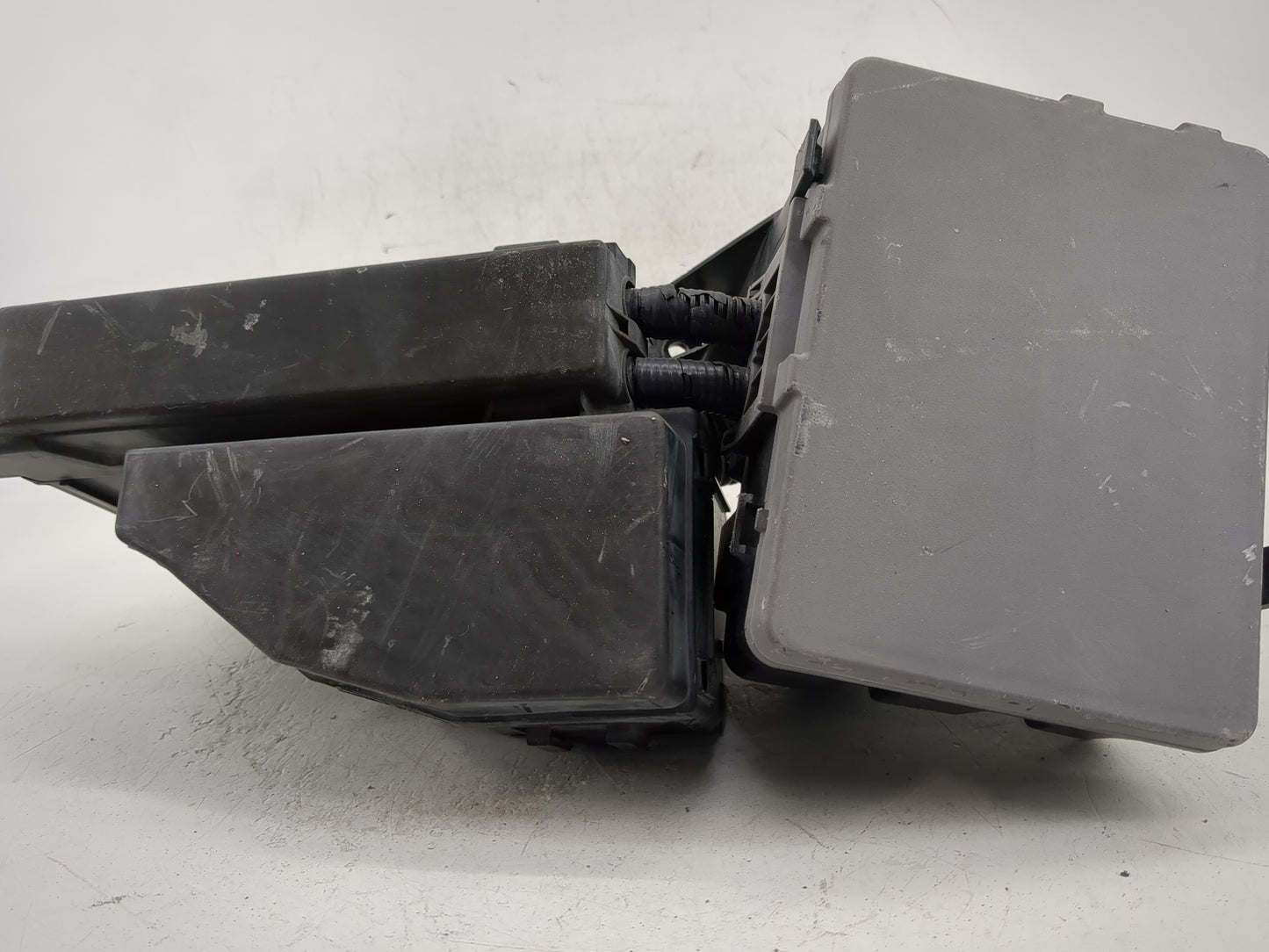 2013 Nissan Pathfinder Fusebox Fuse Box Panel Relay Module P/N:284B7 ZE03B Fits OEM Used Auto Parts - Oemusedautoparts1.com